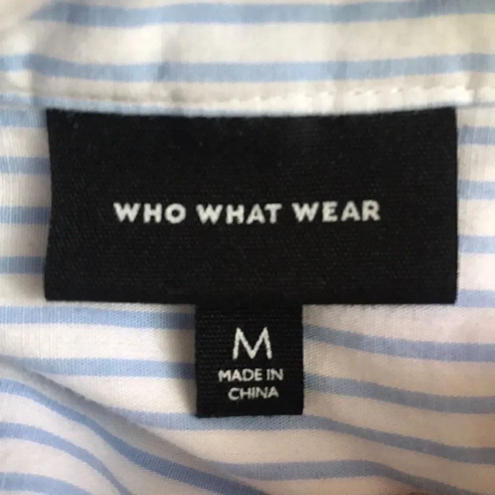 Who What Wear Light Blue Pin Striped Top!! - Picture 5 of 6